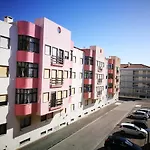 Peniche's Blue & Yellow Appartement *