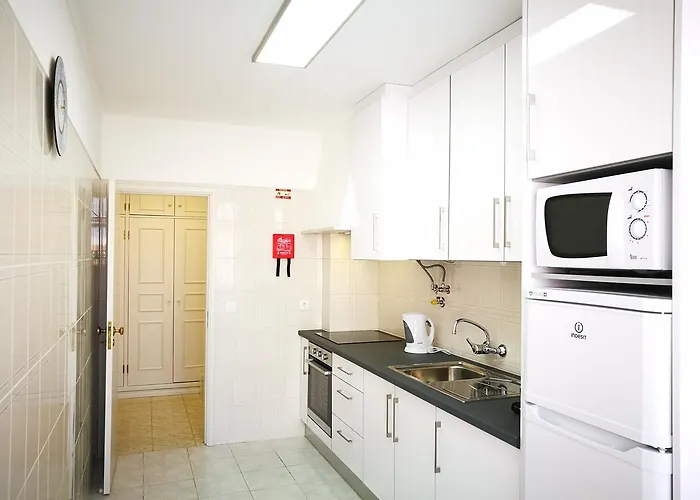 Peniche's Blue & Yellow 佩尼契