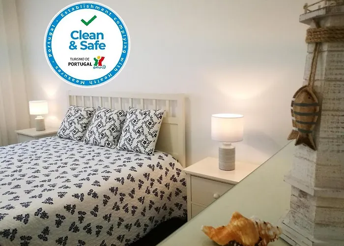 Peniche's Blue & Yellow 佩尼契